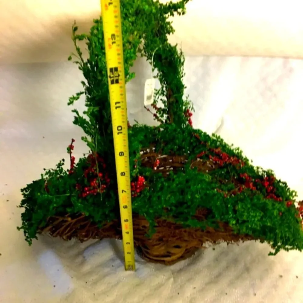 RAZ Imports Christmas Mistletoe Basket